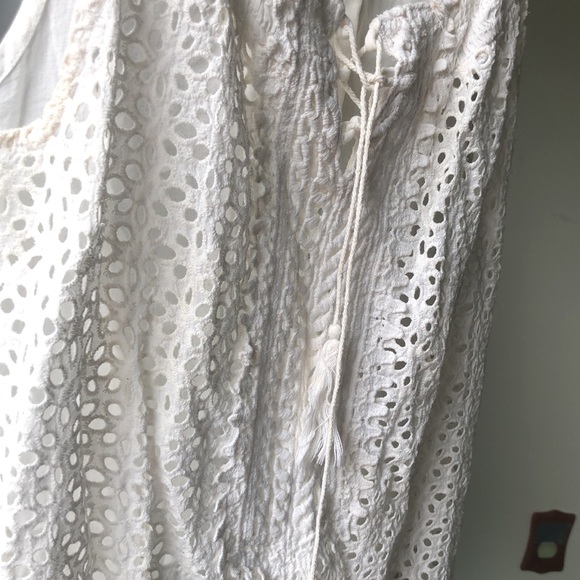 White front laced tank top - Picture 4 of 4